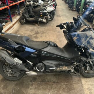 Yamaha Tmax 530DX accidenté